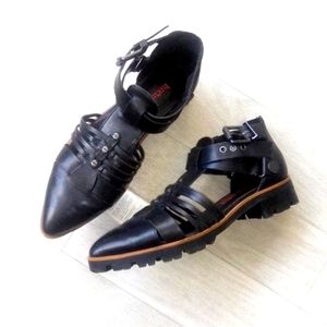 Luxury Rebel black leather shoes. Size 38.5 M